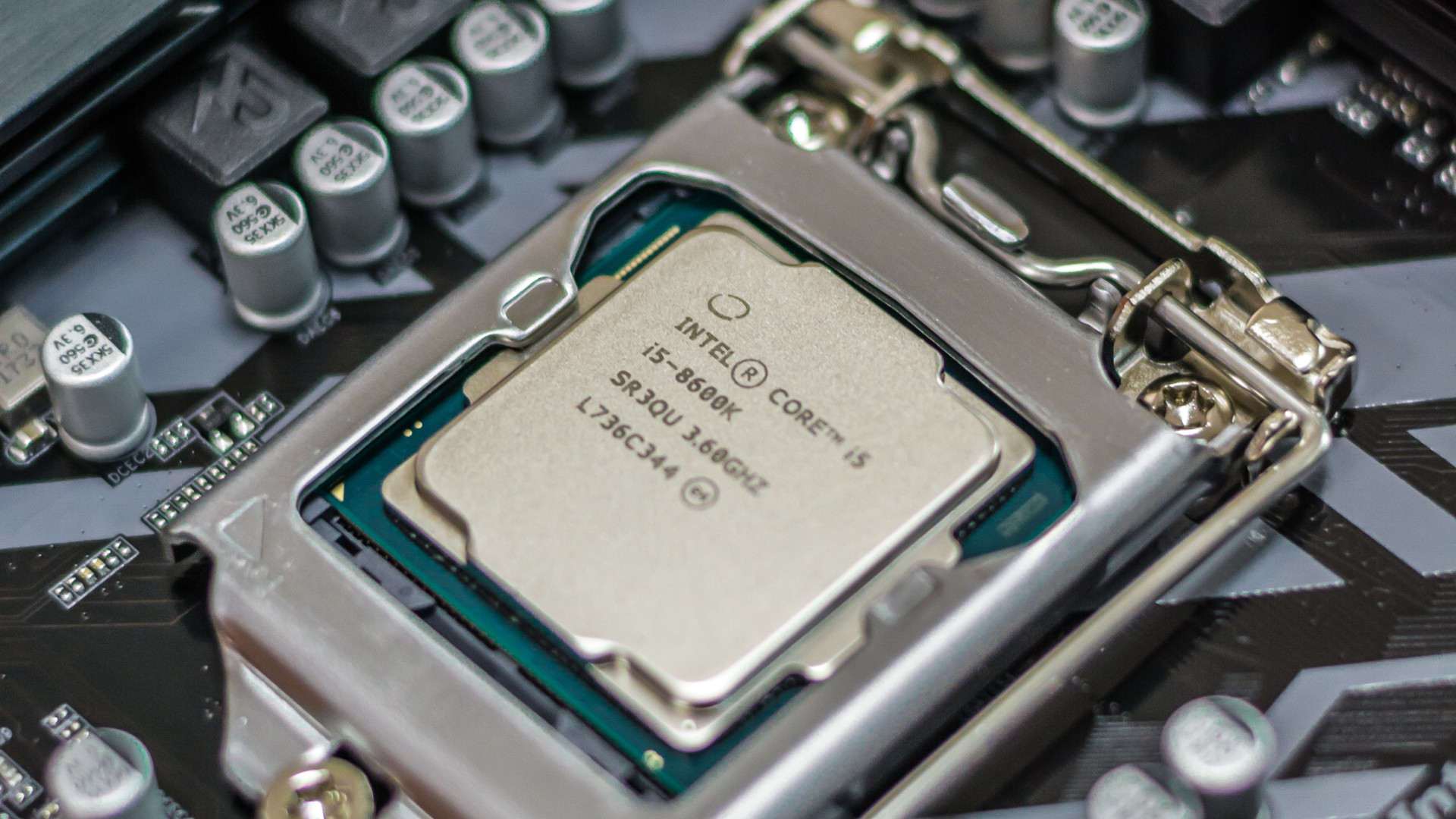 Zoomed in Intel Core i5 CPU without heatsink and fan.